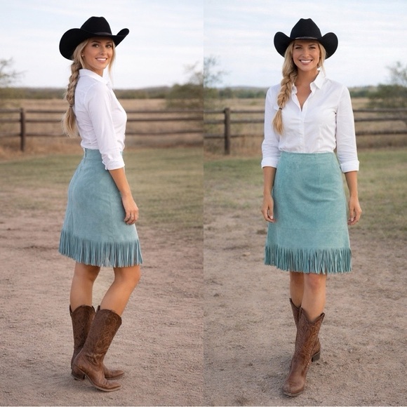 Zebra Dresses & Skirts - VINTAGE Women's Cuir Zebra Light Blue Fringe Boho Leather Skirt Sz L